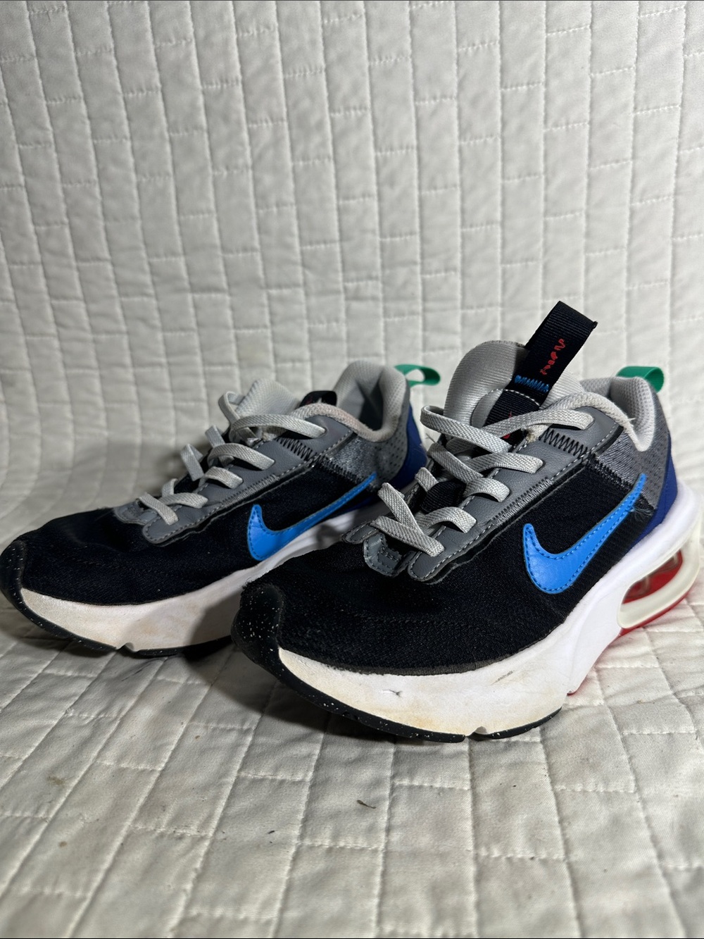 Nike Air Max INTRLK Lite kids' sneakers